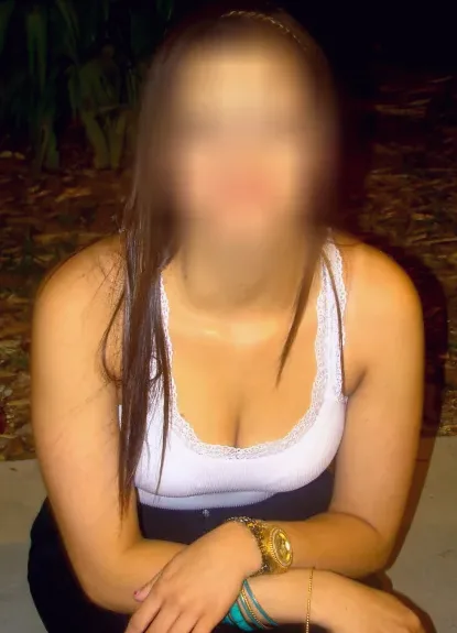 Diana, 35