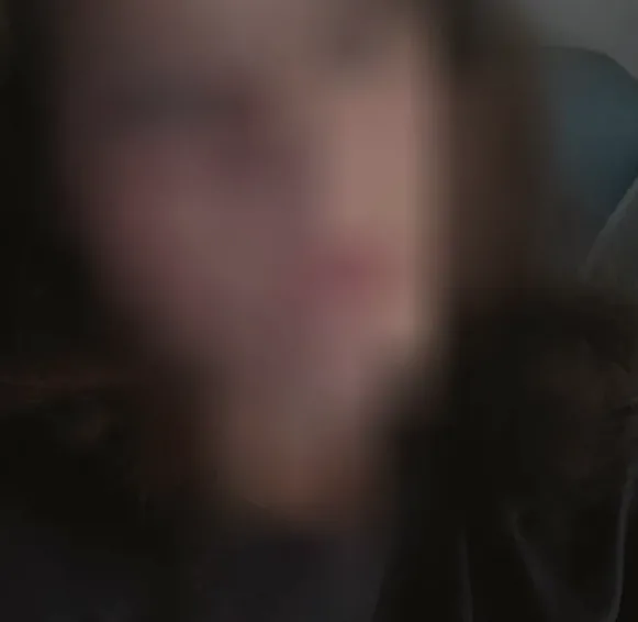 Helena, 21