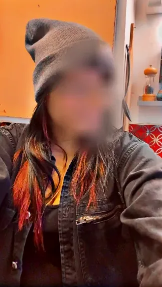Romy, 32