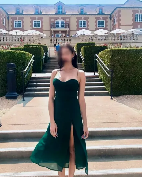 Sophie, 32