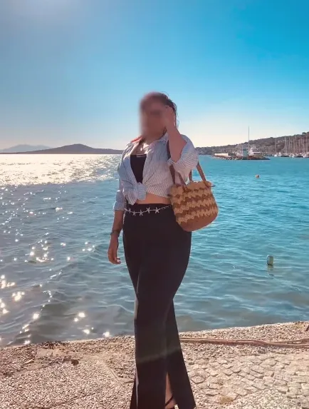 Stefanie, 26